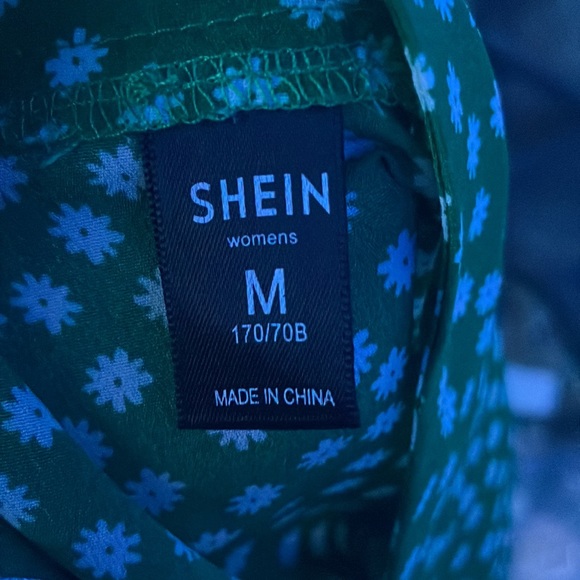 Green daisy shein skirt - Picture 2 of 2